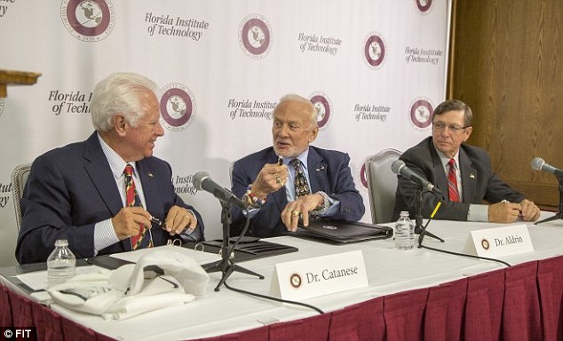 Buzz Aldrin developing ‘master plan’ to begin colonies on Mars by 2040 as he launches partnership with university